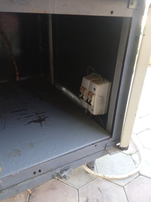 Elekt plita,380v holati juda tiniq