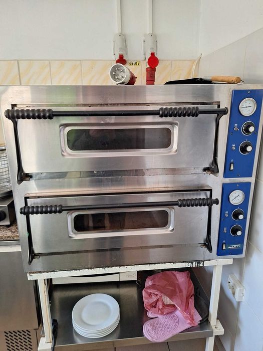 Vand utilaje si ustensile autoservire