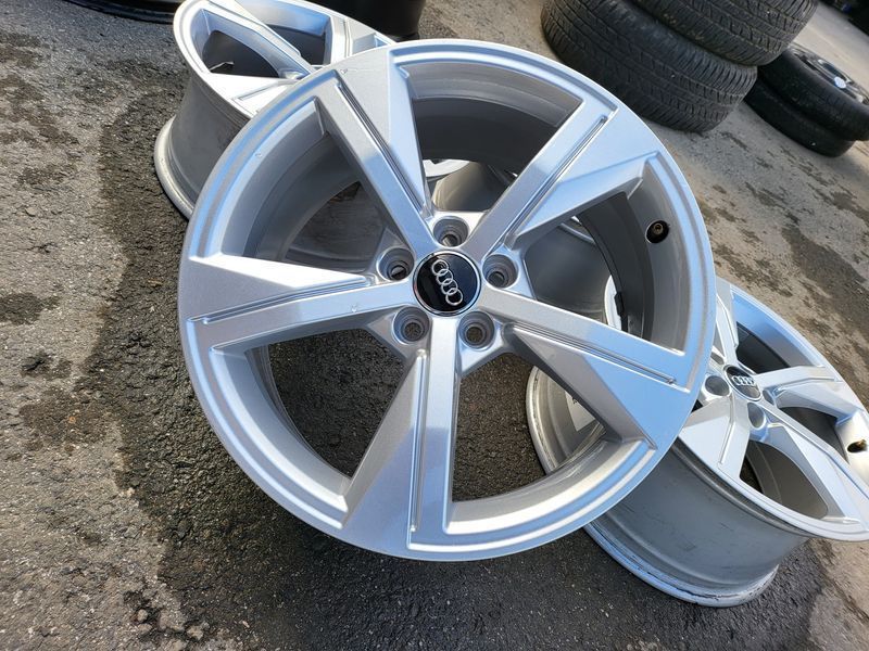 17цола Audi A1 5x100 Ауди 4бр Оригинални