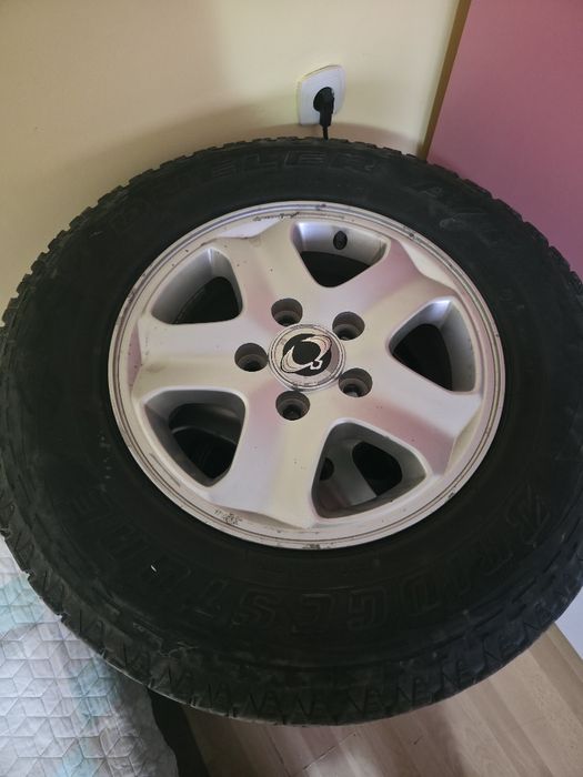 Гуми с джанти 16 " bridgestone 5x130 Rexton