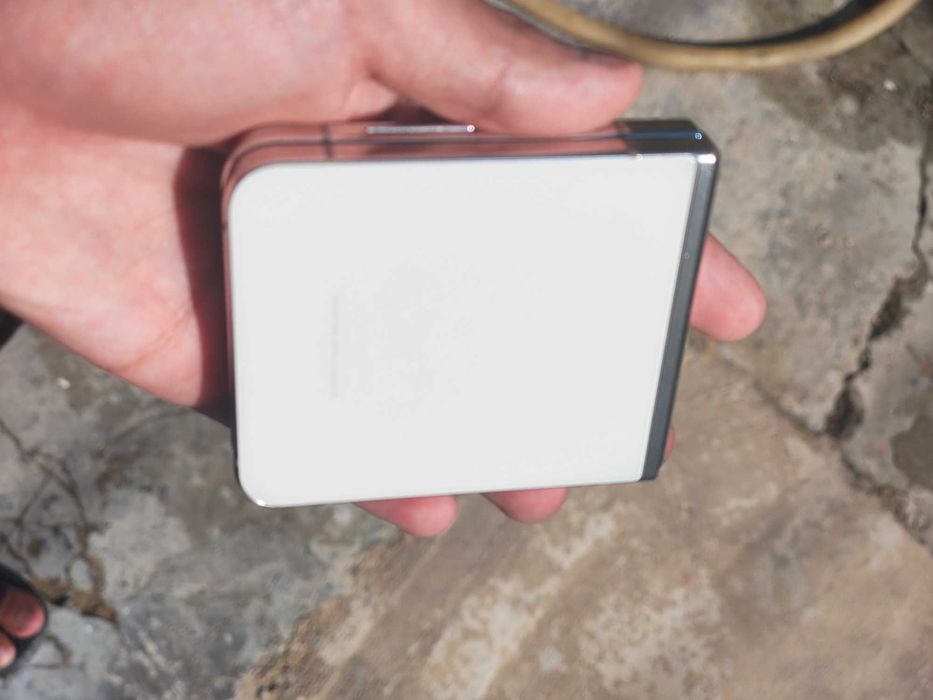 Samsung Z Flip 5