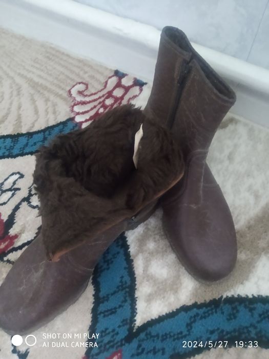 Продается резиновые сапоги с мехом 43-44 размер