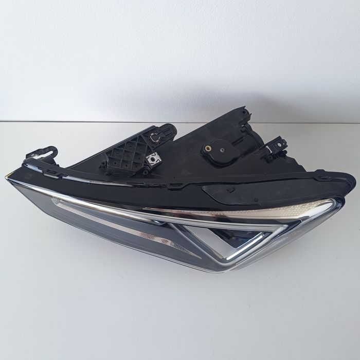 Ляв фар за Сеат Леон 4, Seat Leon ляв фар 5FB.941.007.G