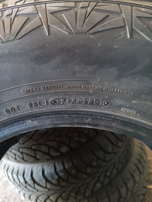 Шины шипованные.