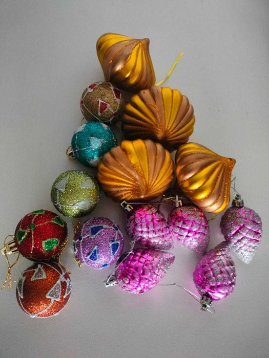 Продаю елочные игрушки