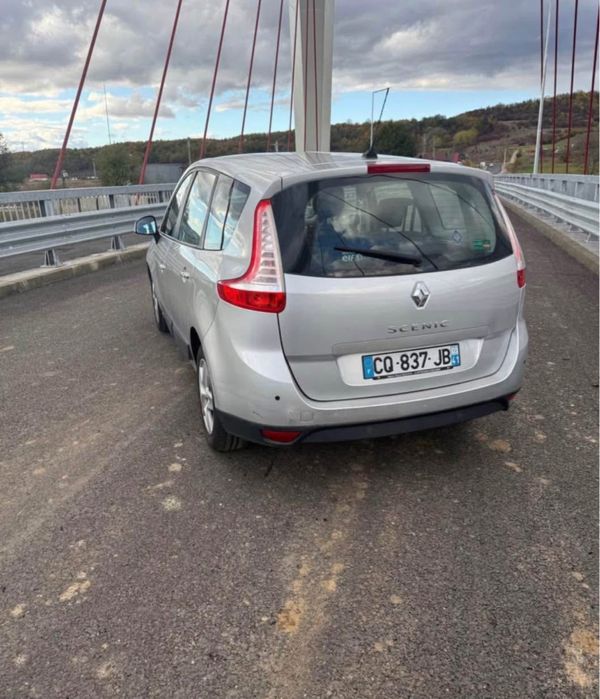 Renault Grand Scenic 5 locuri