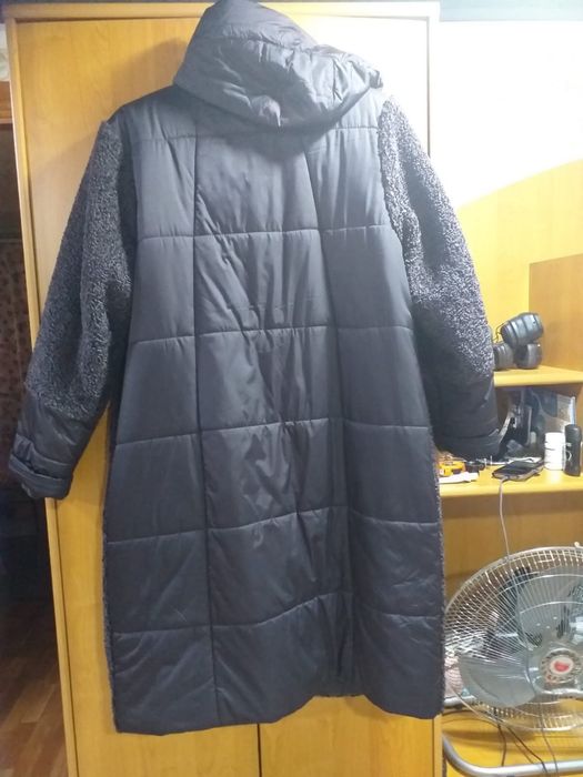 Продам пуховик из верблюжки