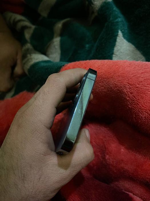 Ipxone 12pro aybi yoʻq hotrasi 256 talik hechqati alishmagan