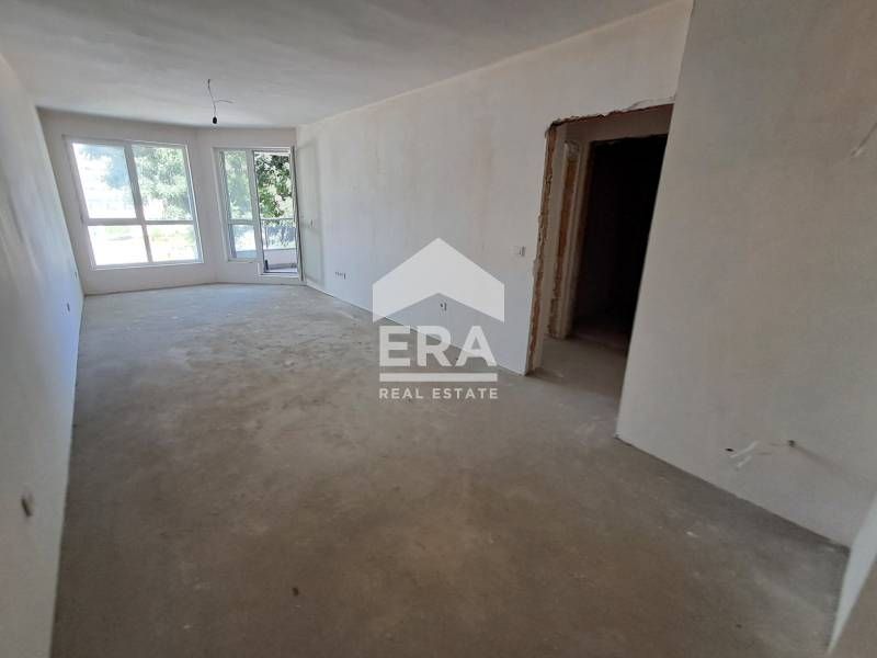 Продава се Двустаен апартамент в Варна, Аспарухово - 64 кв.м за 2105 €/кв.м - Снимка #3