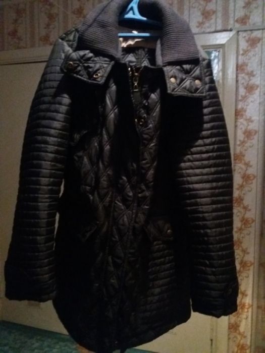 Женская куртка весна- осень размер 50