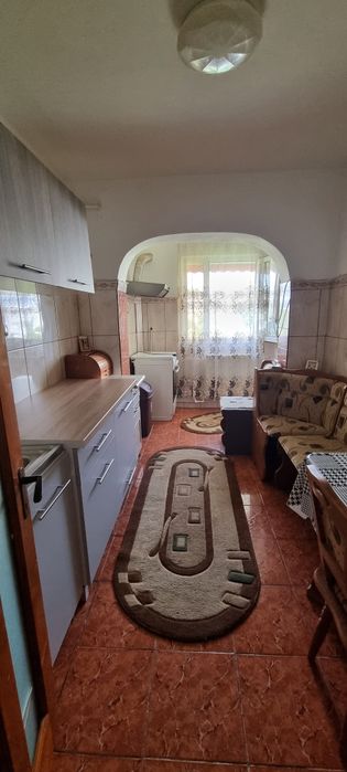 Proprietar ofer spre închiriere  apartament 2 camere micro 17