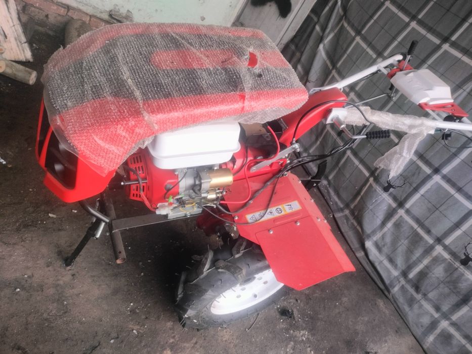 Moto kultivator sotiladi