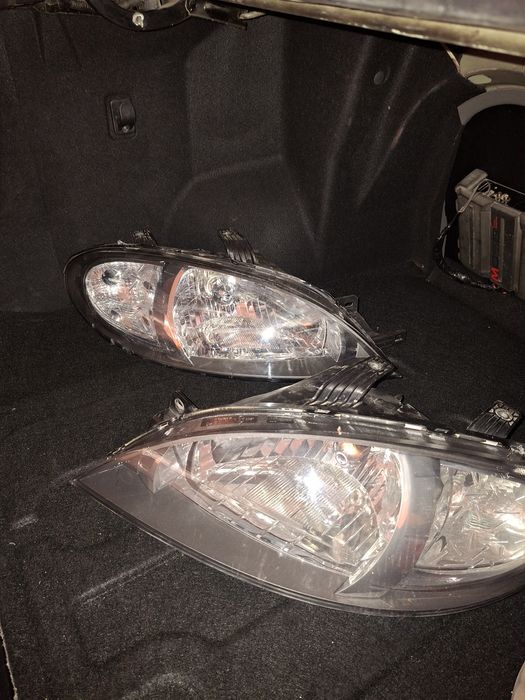 фари комплект от джентра зад и пер