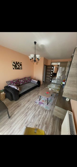 Apartament de inchiriat 2 camere plus bucatarie, paracre supterana
