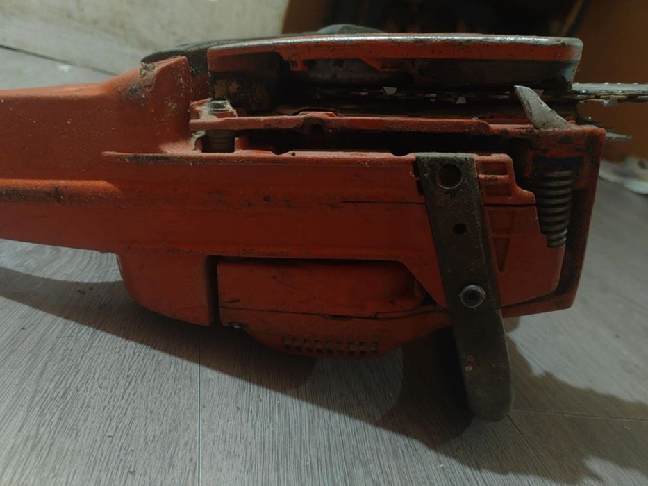 Drujbă Husqvarna  445 funcționează perfect