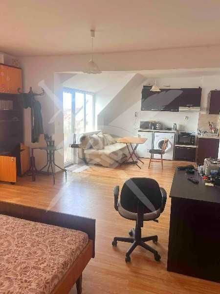 Дава се под наем Едностаен апартамент в Бургас, Възраждане - 62 кв.м за 121691.61 € - Снимка #3