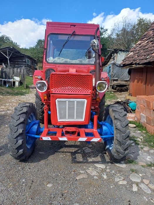Vand tractor UTB 445 4x4