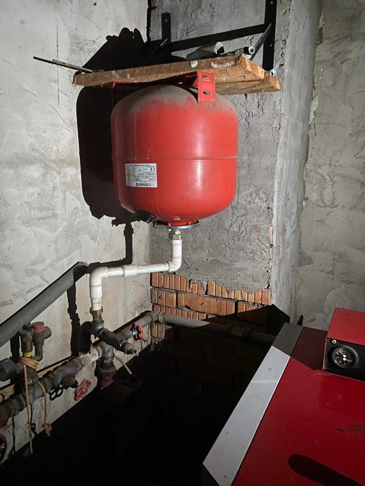 Centrală fontă Viadrus Hercules U22 C - 25 kW + Pompă Grundfos și Vas Imera