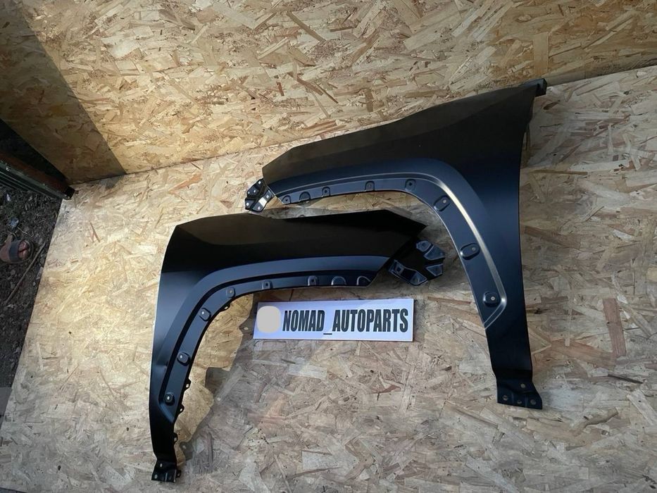 Крыло передний на Рав4 20-23