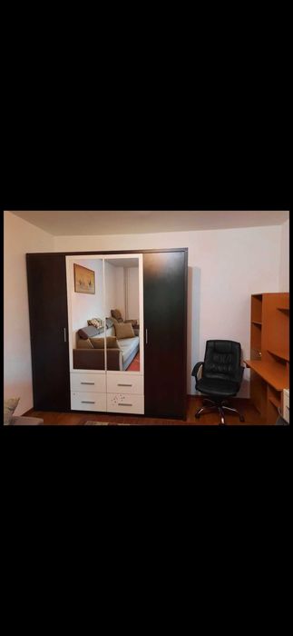Proprietar, vand  apartament 2 camere in zona Crangasi, str Zboina Neagra nr 7 sau schimb cu apt 3 camere in Ploiesti