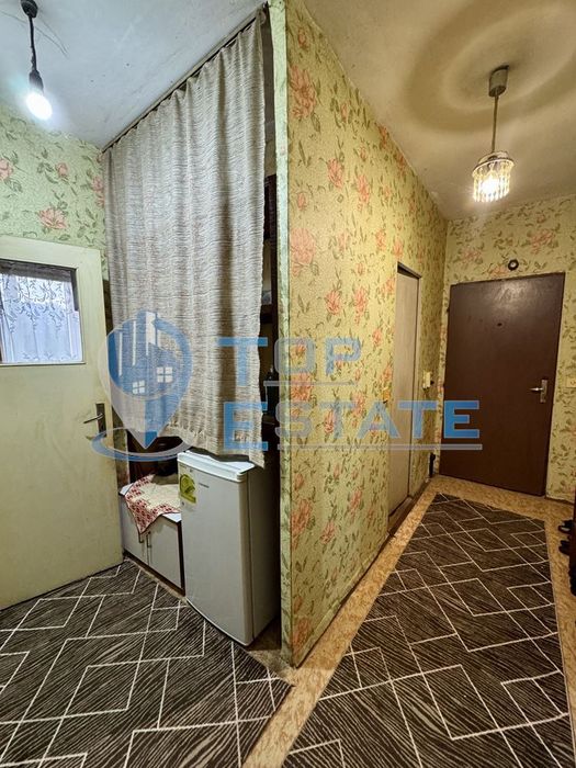 Двустаен панелен апартамент в град Стажица, област Велико Търново