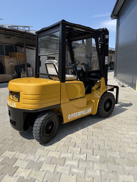 Motostivuitor 3,0 tone diesel Caterpillar