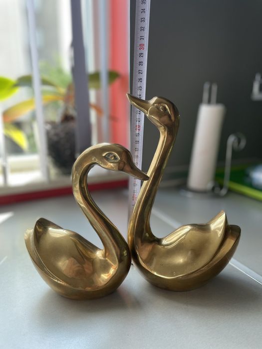 Месингов конник месингови лебеди месингов масивен пепелник