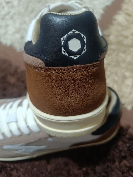 Adidași Moaconcept
