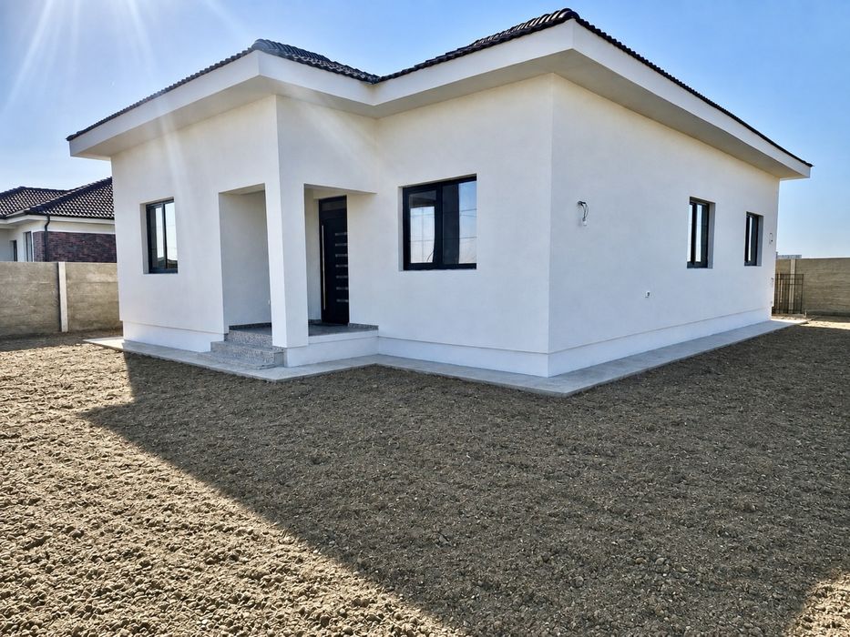 Proprietar vand casa individuala