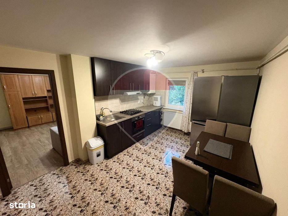 Apartament cu 3 camere de închiriat, zona Vlad Țepeș — fotografia 1
