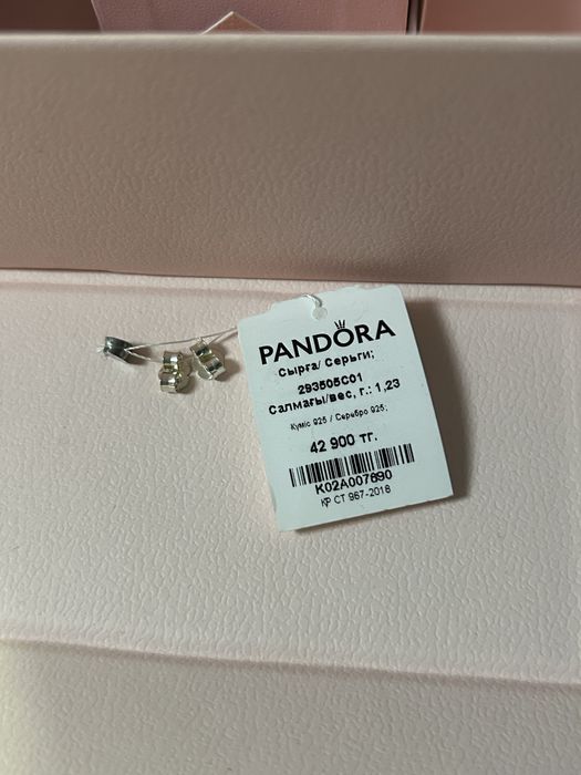 серьги PANDORA бантик-гвоздики