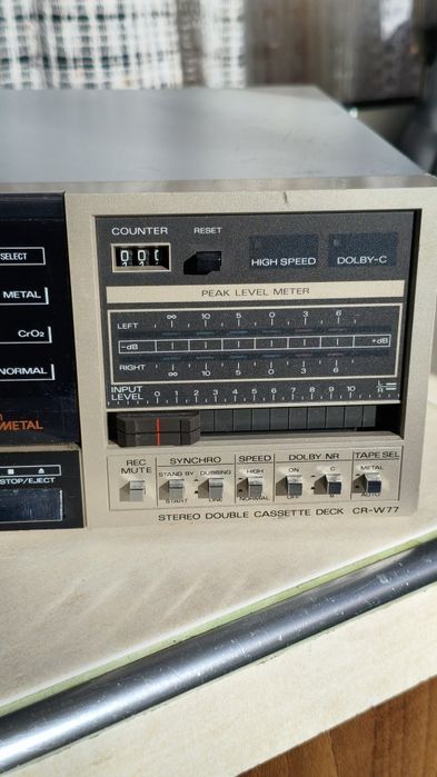 Двукасетъчен дек Fisher CR-W77