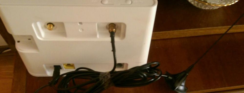 Router 4g flybox huawei b310 decodat ,compatibil in toate retelele