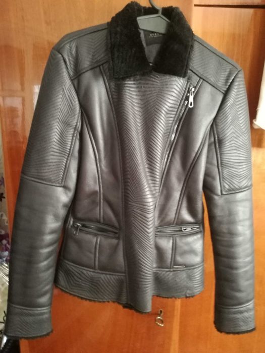 Кожено яке Guess ново