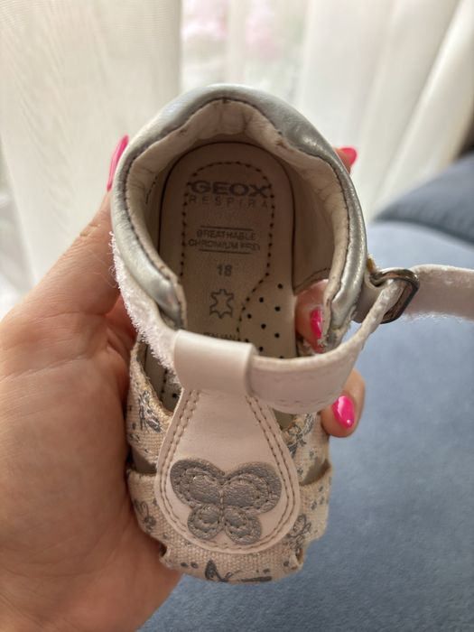 Бебешки сандалки Geoх