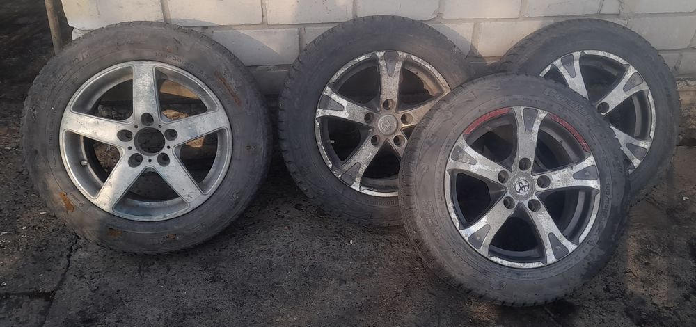 Продам диски на Тойоту