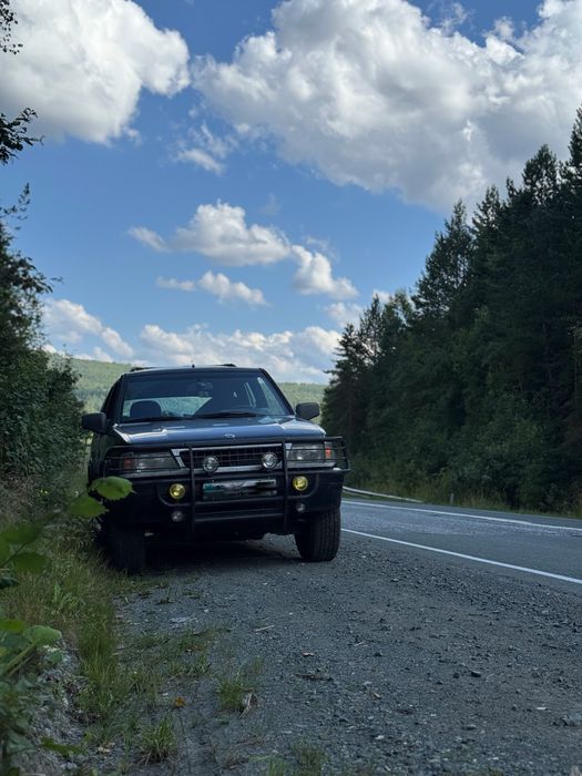 Opel frontera A 2.4i