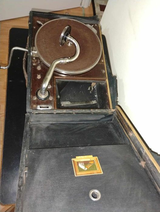 Gramofon vintage - “His Master’s Voice”