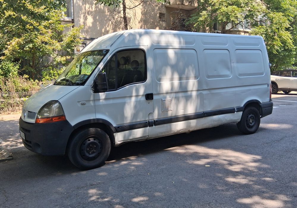 Servicii transport marfă, bagaje, cutii, duba București, mutare