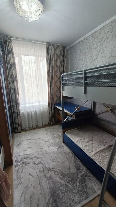 Детская кровать, шкаф