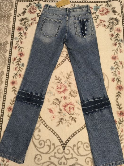 Чисто нови дънки