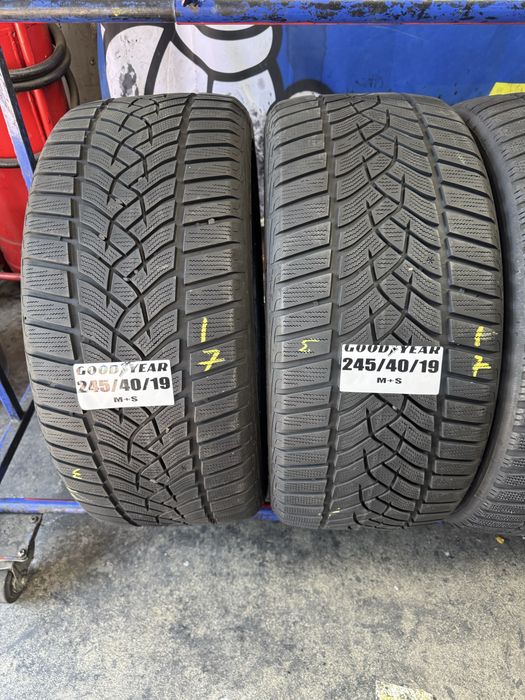 245/40/19 goodyear  M+S