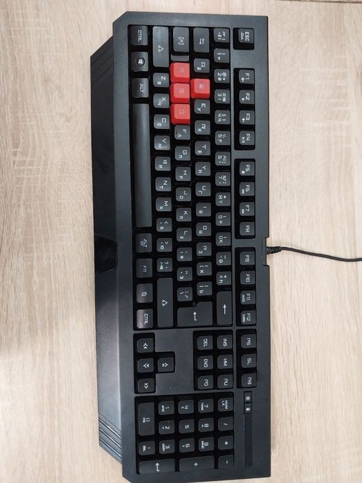 Клавиатура Bloody