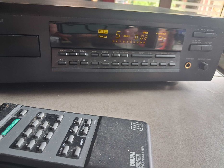 Yamaha CDX-860 cd player