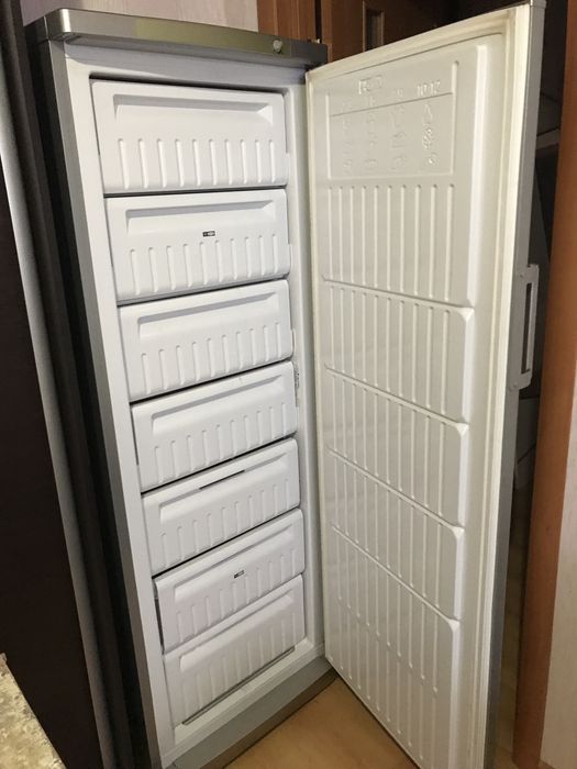 Морозильнпя камера , 7 секций