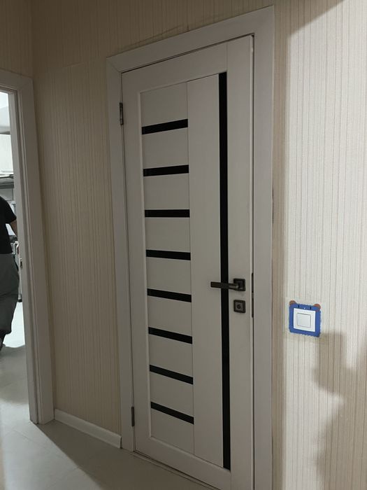 Продам межкомнатные двери !!