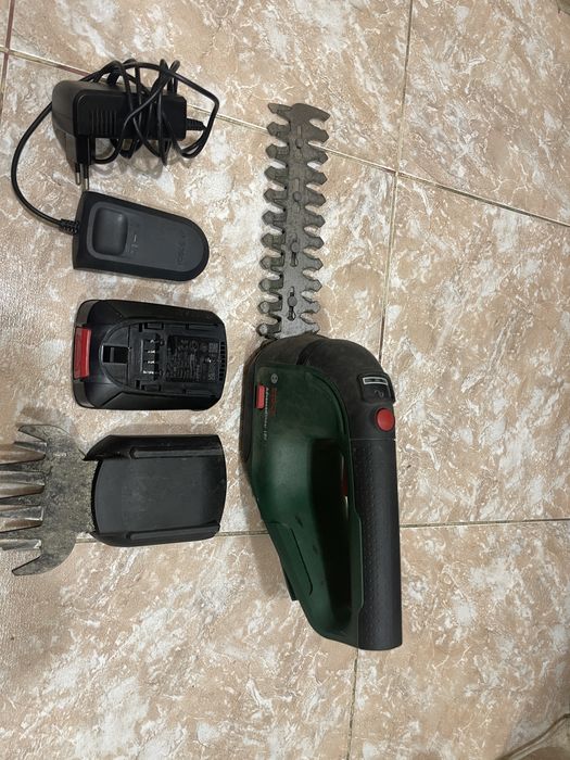 Foarfeca Bosch pentru tuns iarbă şi arbuşti
