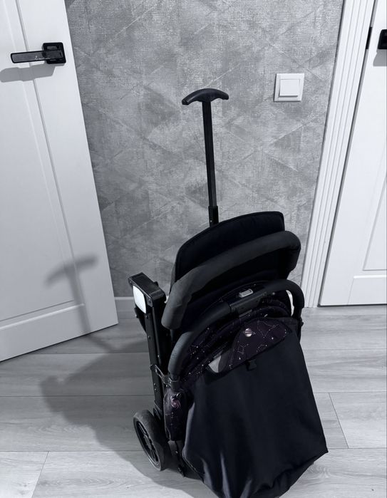 Коляска прогулочная