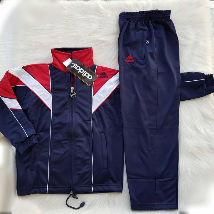 Детски екип Adidas 6-7 години - НОВ