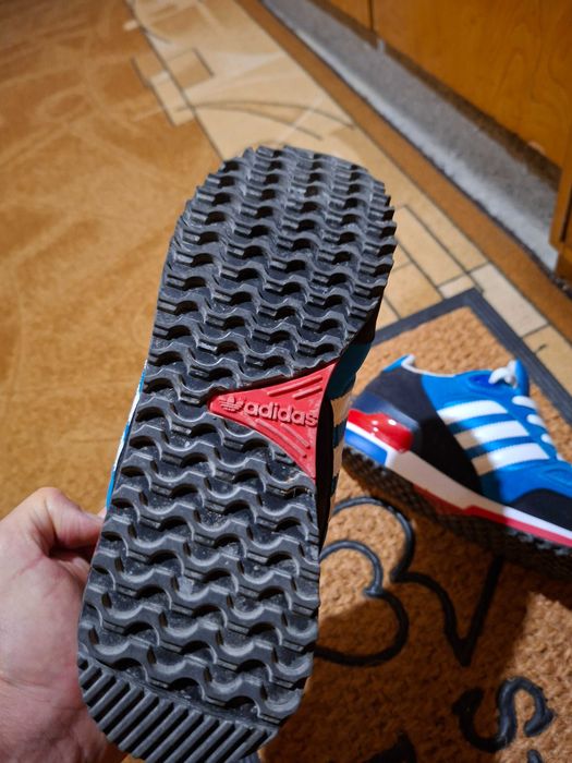Маратонки Adidas 40н.